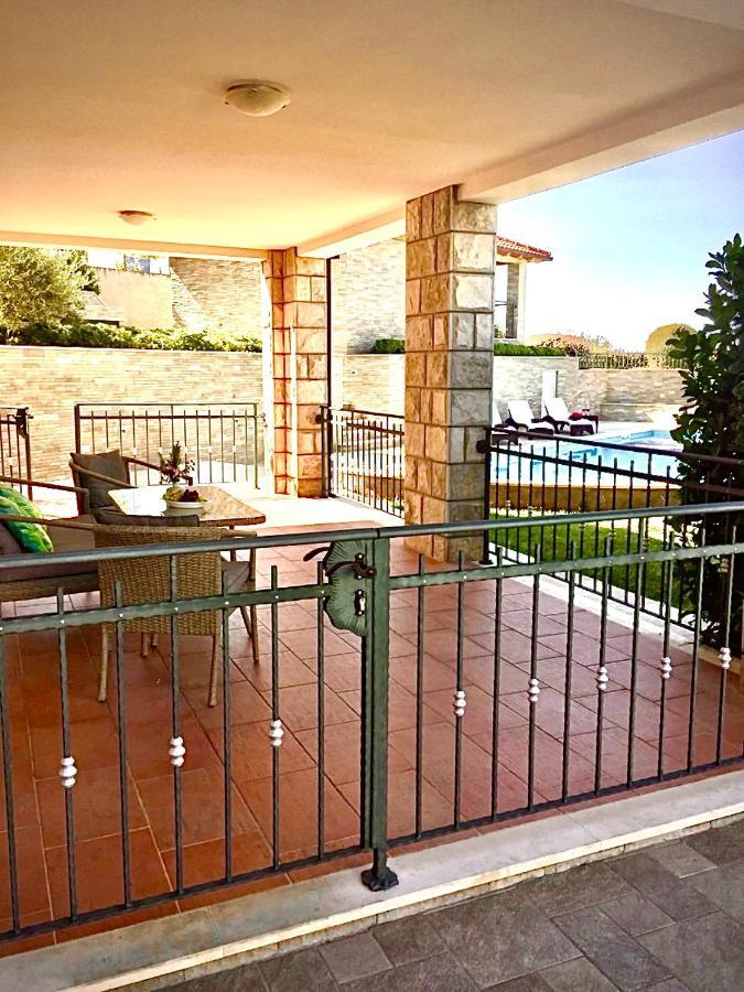 Apartments Sutalo ツァヴタット エクステリア 写真